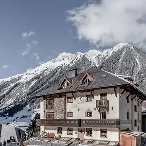 4* Hotel Garni Caroline